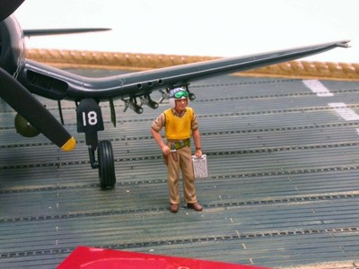 Hitchcock_F4U-4_5.jpg