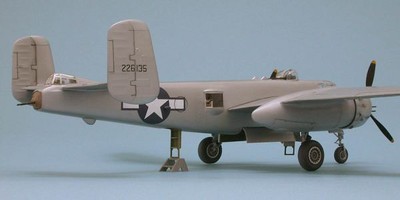 Fulbright_B-25J_5.jpg